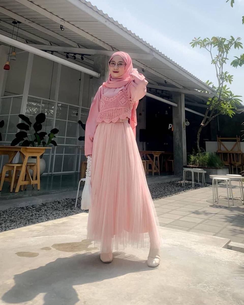 OOTD Hijab dengan Rok Tutu  (instagram.com/chiviaalga)