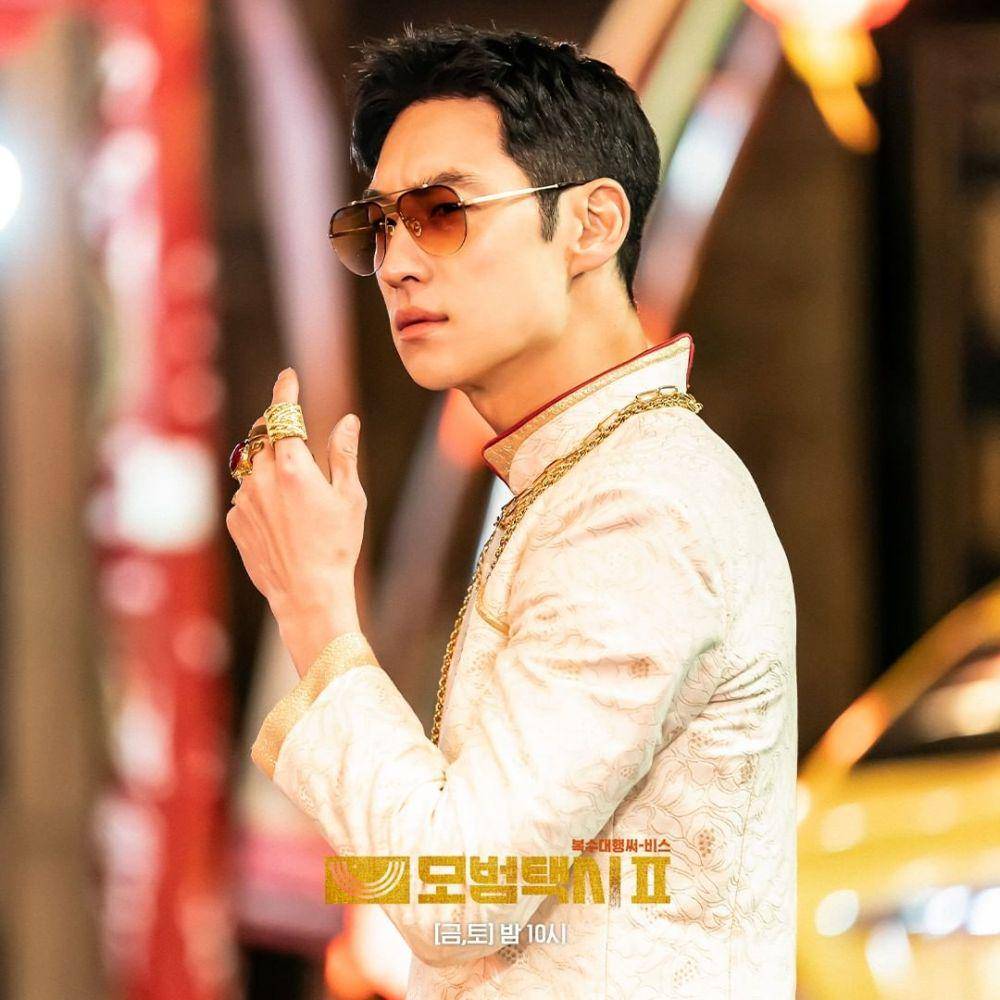 Lee Je Hoon di drama Taxi Driver 2 (instagram.com/sbsdrama.official)
