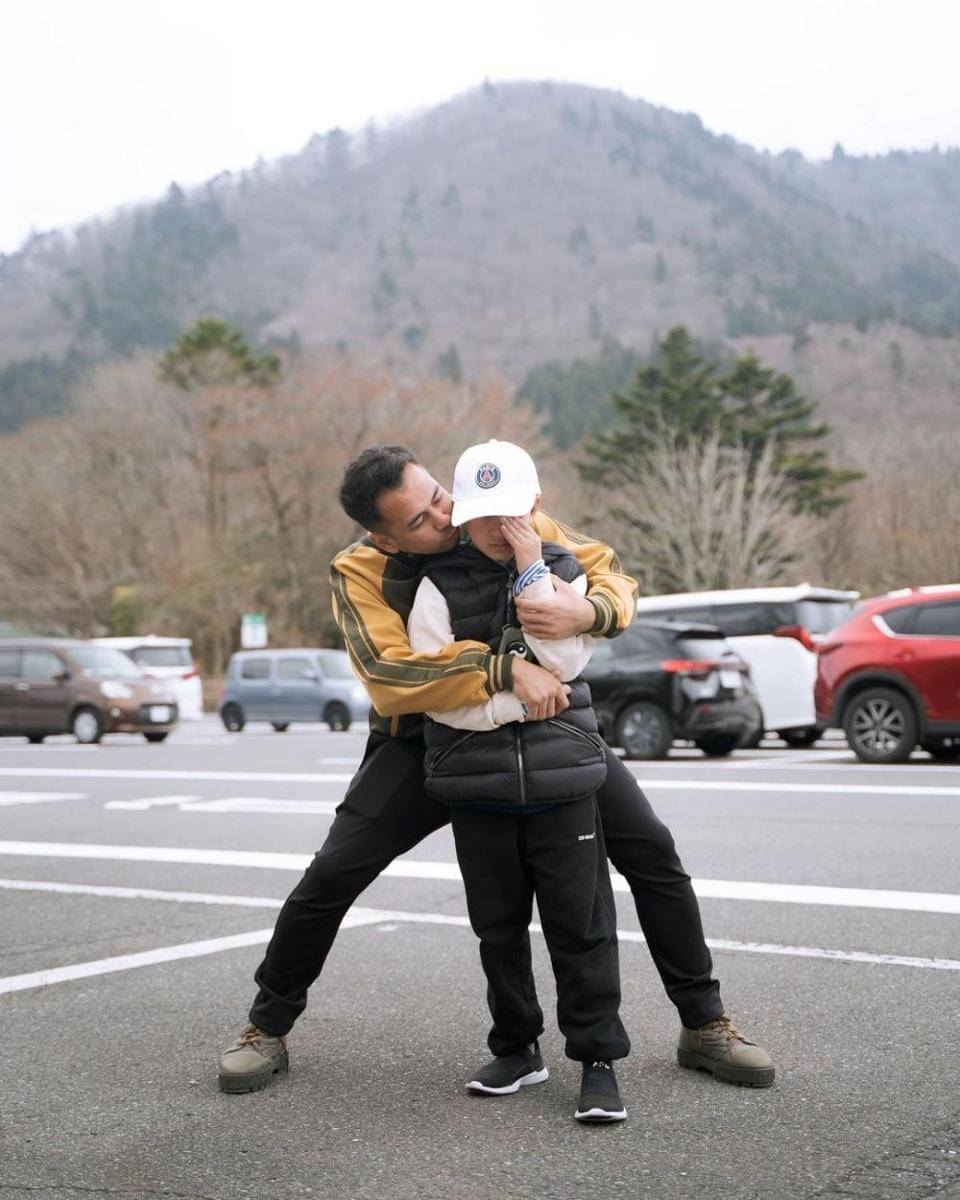 potret keluarga Raffi dan Nagita Slavina di Jepang (instagram.com/raffinagita1717)