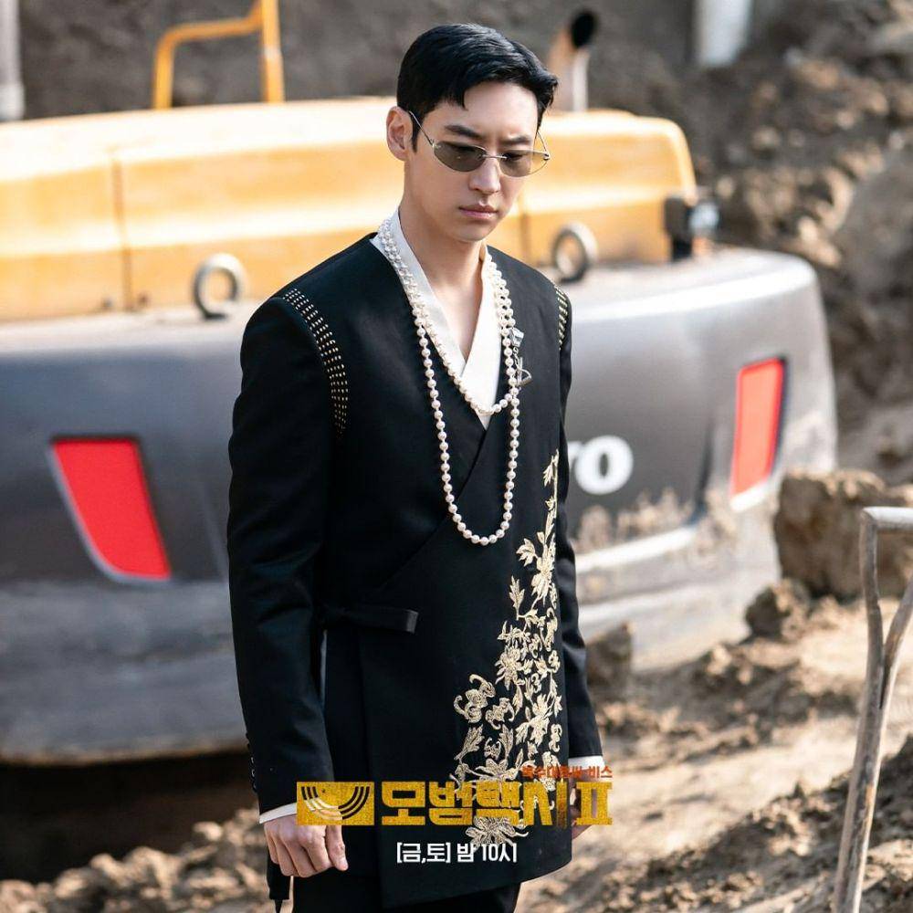 Lee Je Hoon di drama Taxi Driver 2 (instagram.com/sbsdrama.official)
