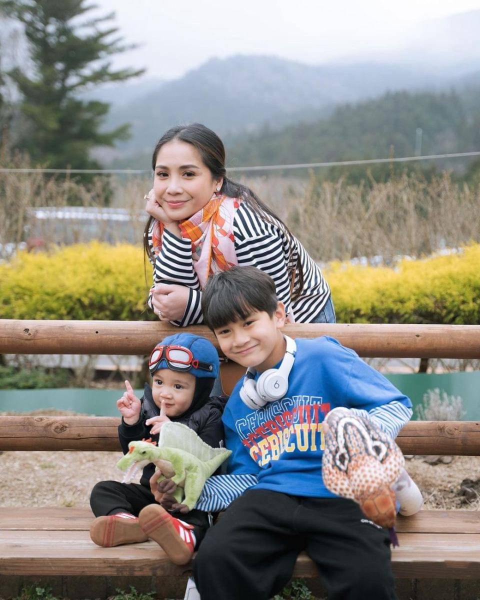 potret keluarga Raffi dan Nagita Slavina di Jepang (instagram.com/raffinagita1717)
