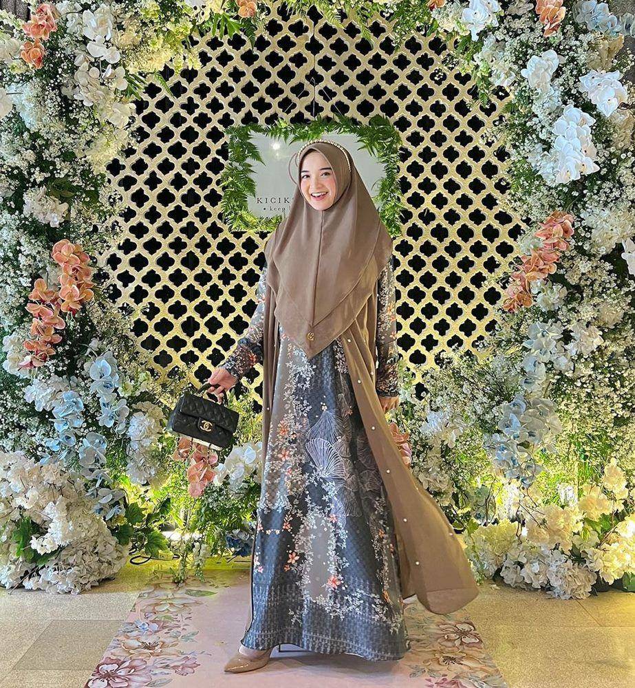style kondangan full motif (instagram.com/nursyaidahqodriyya)