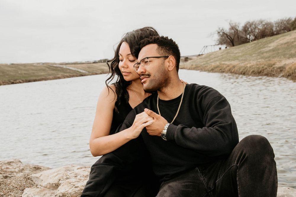 [QUIZ] Kuis Ini Tahu Kamu Ada di Hubungan Platonik atau Romantis