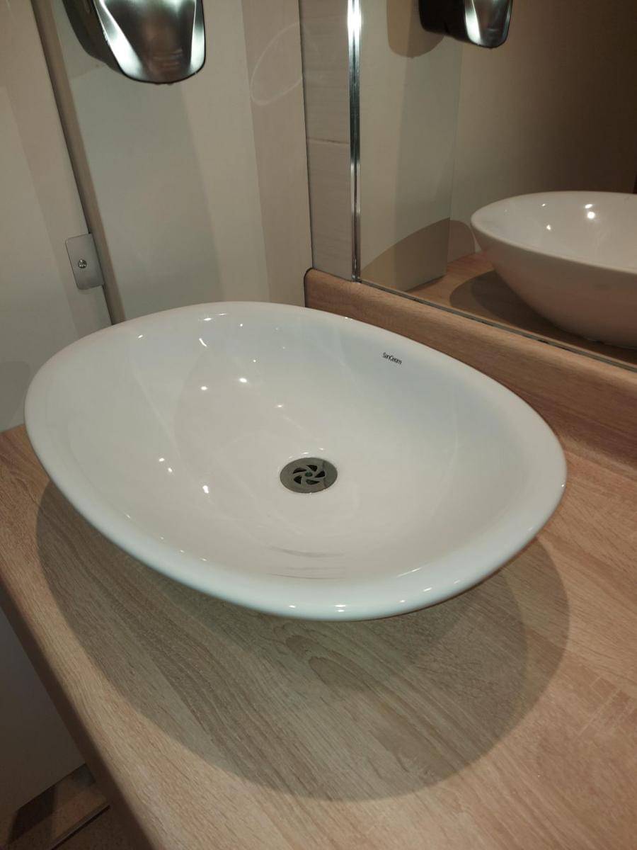 potret wastafel nyeleneh (reddit.com/user/RandomRacoon69)