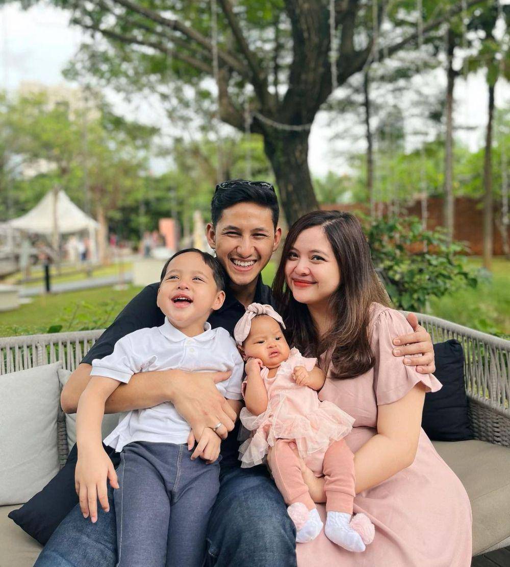 potret keluarga artis (instagram.com/tasyakamila)