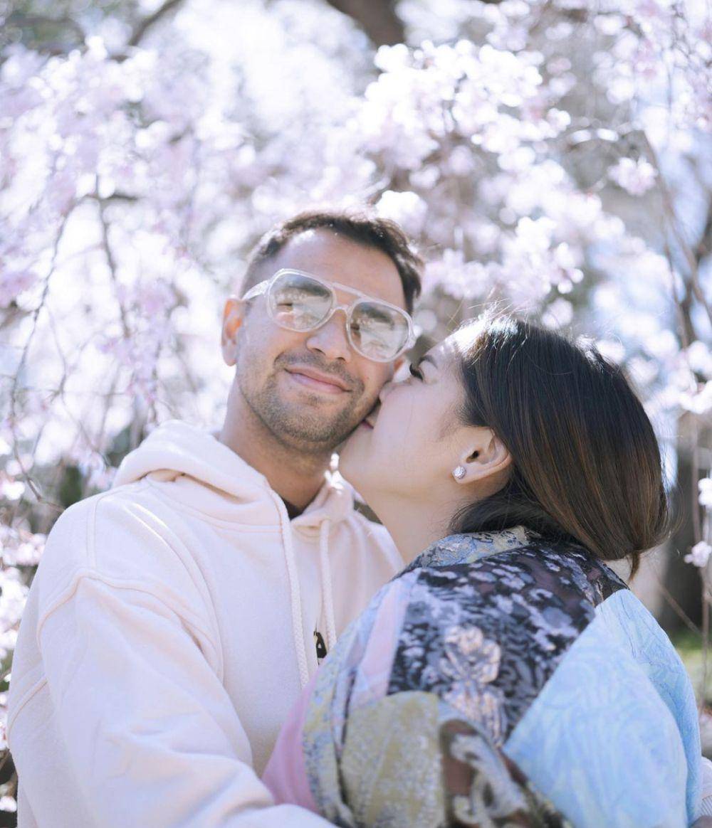 potret romantis Raffi dan Gigi di Jepang (instagram.com/raffinagita1717)