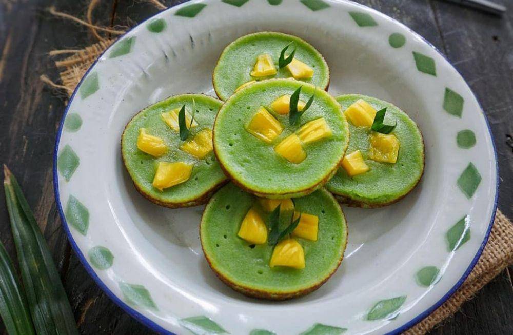 kue lumpur pandan (instagram.com/tazimadevi)