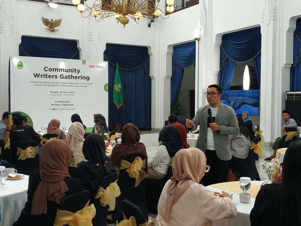 54 Penulis Ikut Community Writers Gathering Bareng Ridwan Kamil