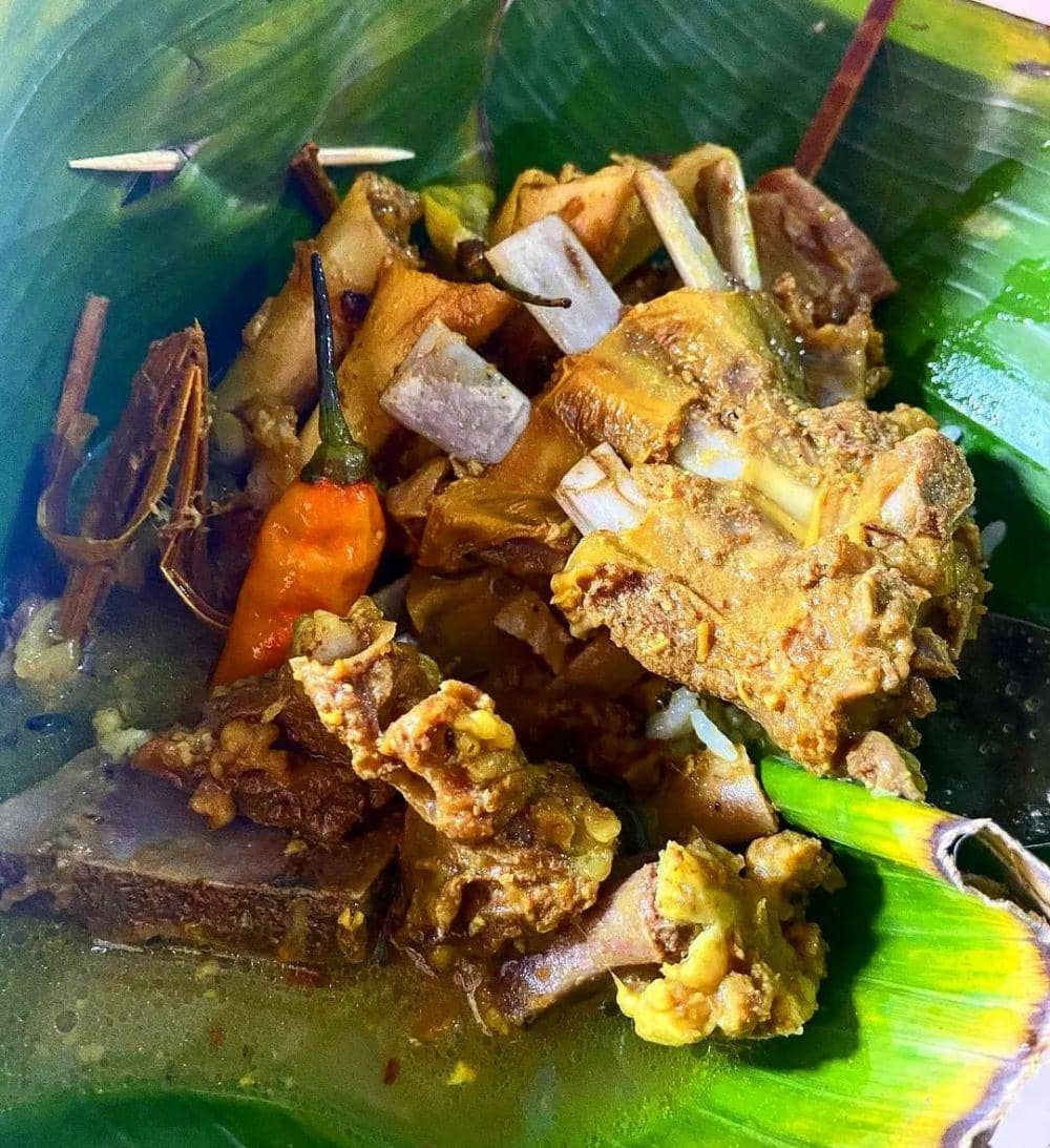 Tengkleng (instagram.com/jastipbysg)