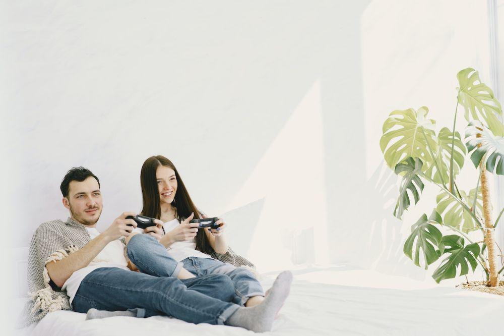 6 Alasan Orang Malas Bepergian di Hari Minggu, Mau di Rumah Saja