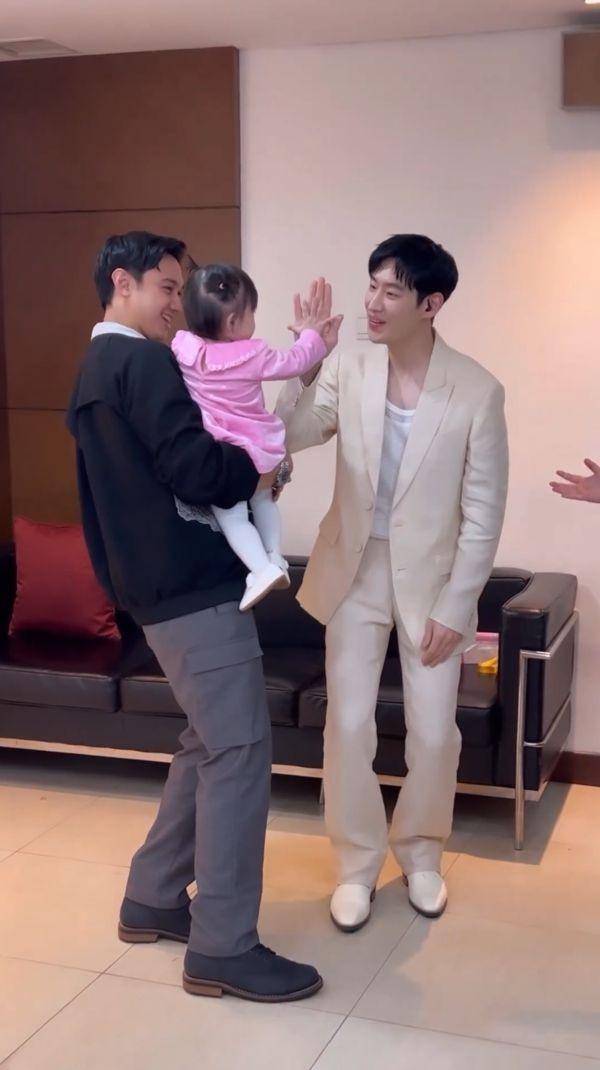 Lee Je Hoon ketemu Felicya dan Hito (Instagram.com/felicyangelista_)