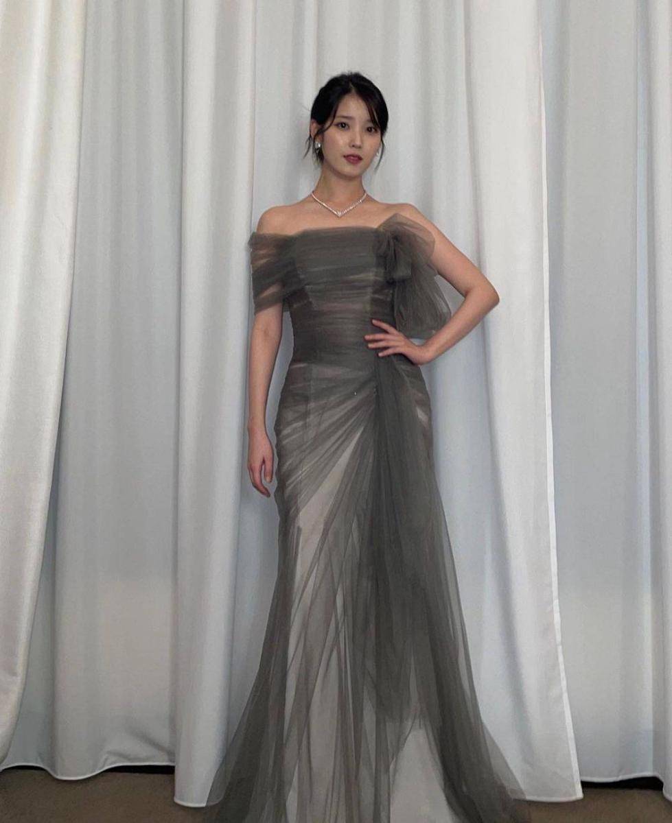 potret IU (instagram.com/dlwlrma)