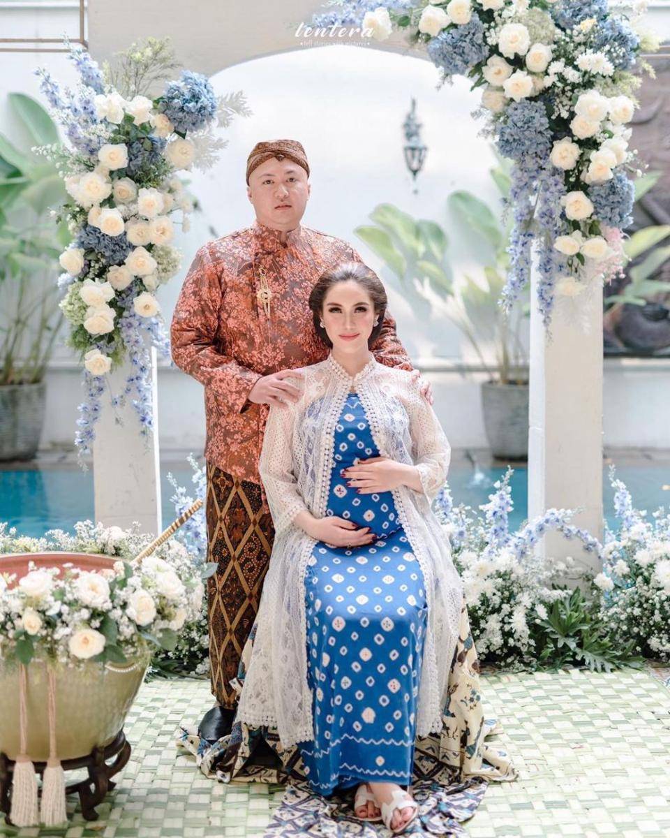 potret Syahra di mitoni 7 bulanan (instagram.com/syahralarez_new)