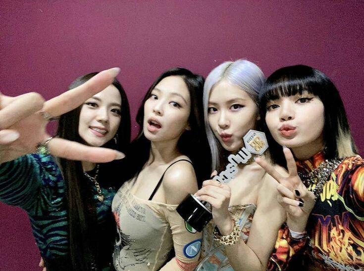 BLACKPINK (twitter.com/BLACKPINK)