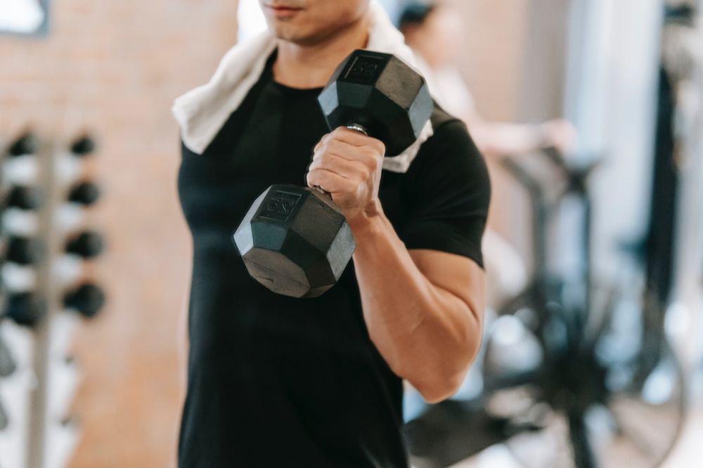 8 Tips Menurunkan Berat Badan untuk Pria