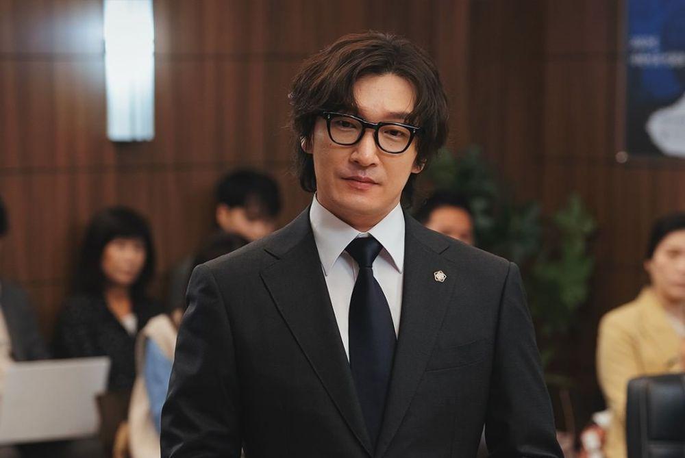10 Sikap Teladan Shin Sung Han di Divorce Attorney Shin, Patut Ditiru!