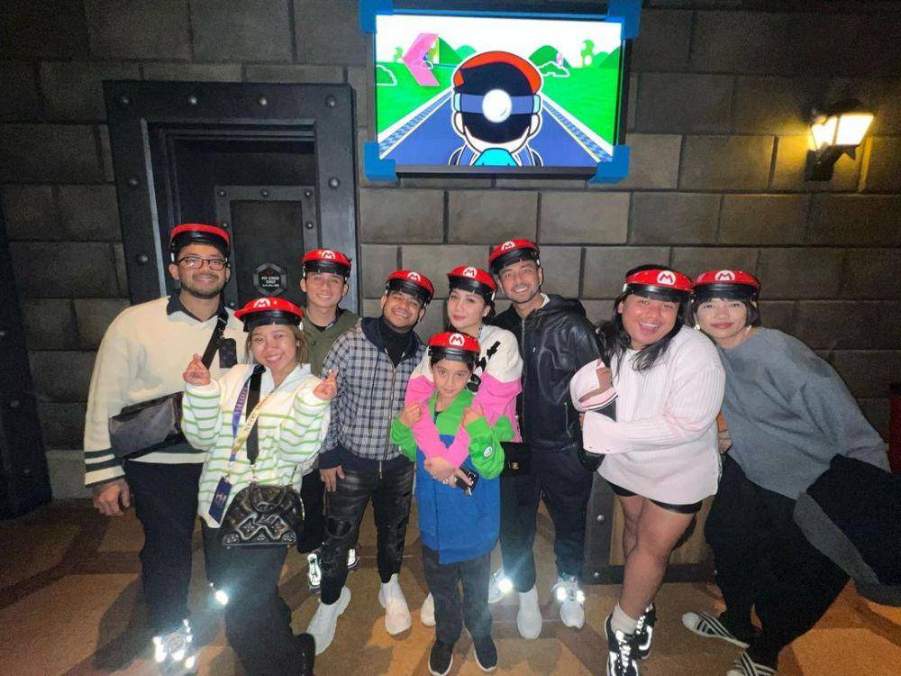 potret Nagita Slavina cs di Universal Studio Japan (instagram.com/raffinagita1717)