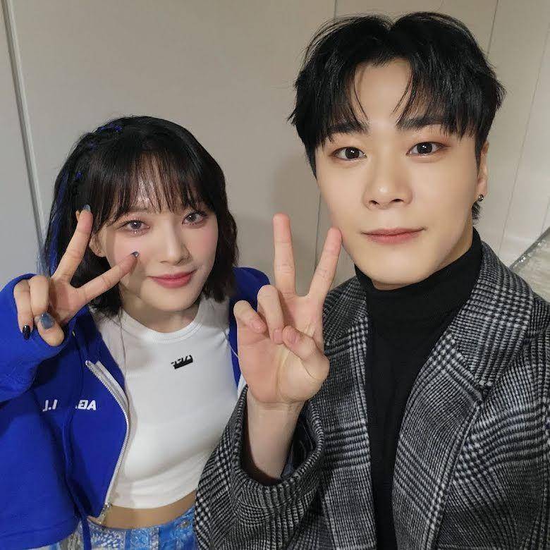 potret Moonbin ASTRO dan adik perempuannya (twitter.com/Billlieofficial)