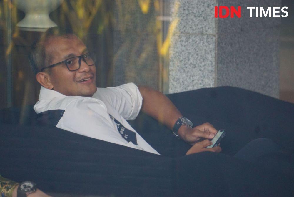 Wamenkumham Eddy Hiariej Diperiksa KPK Besok sebagai Tersangka Korupsi