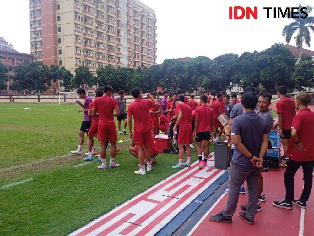 Latihan Timnas Indonesia di Stadion PTIK. (IDN Times/Sandy Firdaus)