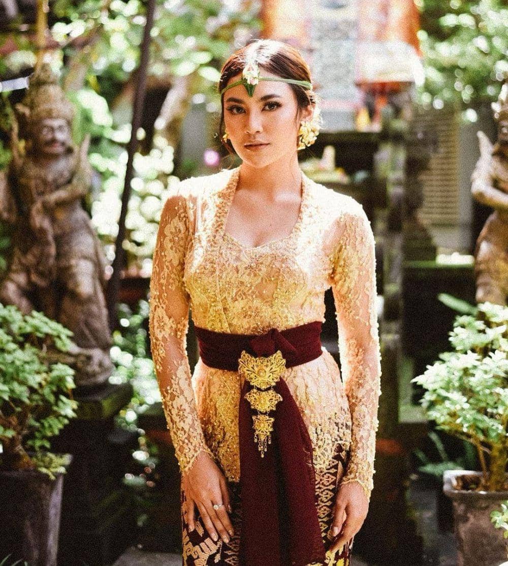 Mahalini (instagram.com/mahaliniraharja)