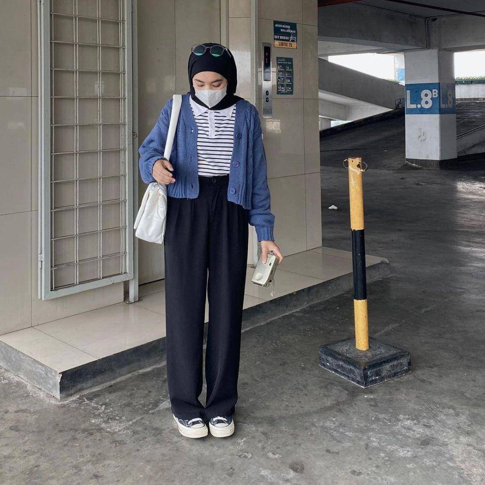 inspirasi OOTD dengan knitwear ala Rahmi Apria (instagram.com/rahmi.apr)