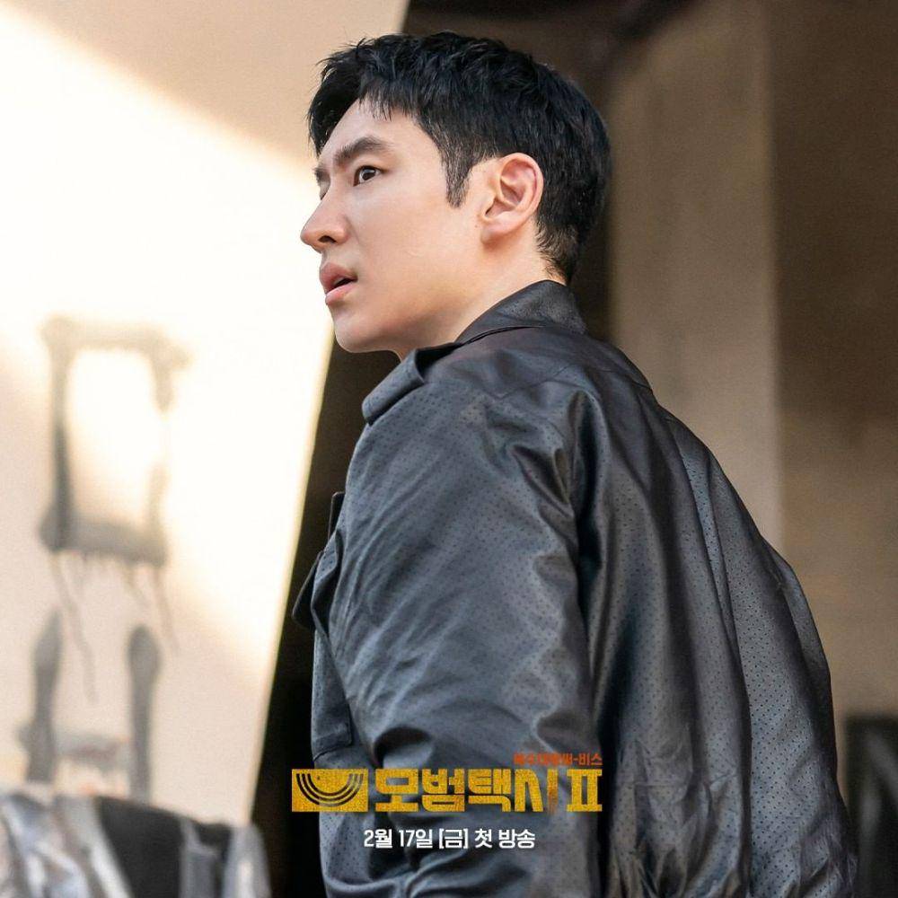 Lee Je Hoon di drama Taxi Driver 2 (instagram.com/sbsdrama.official)