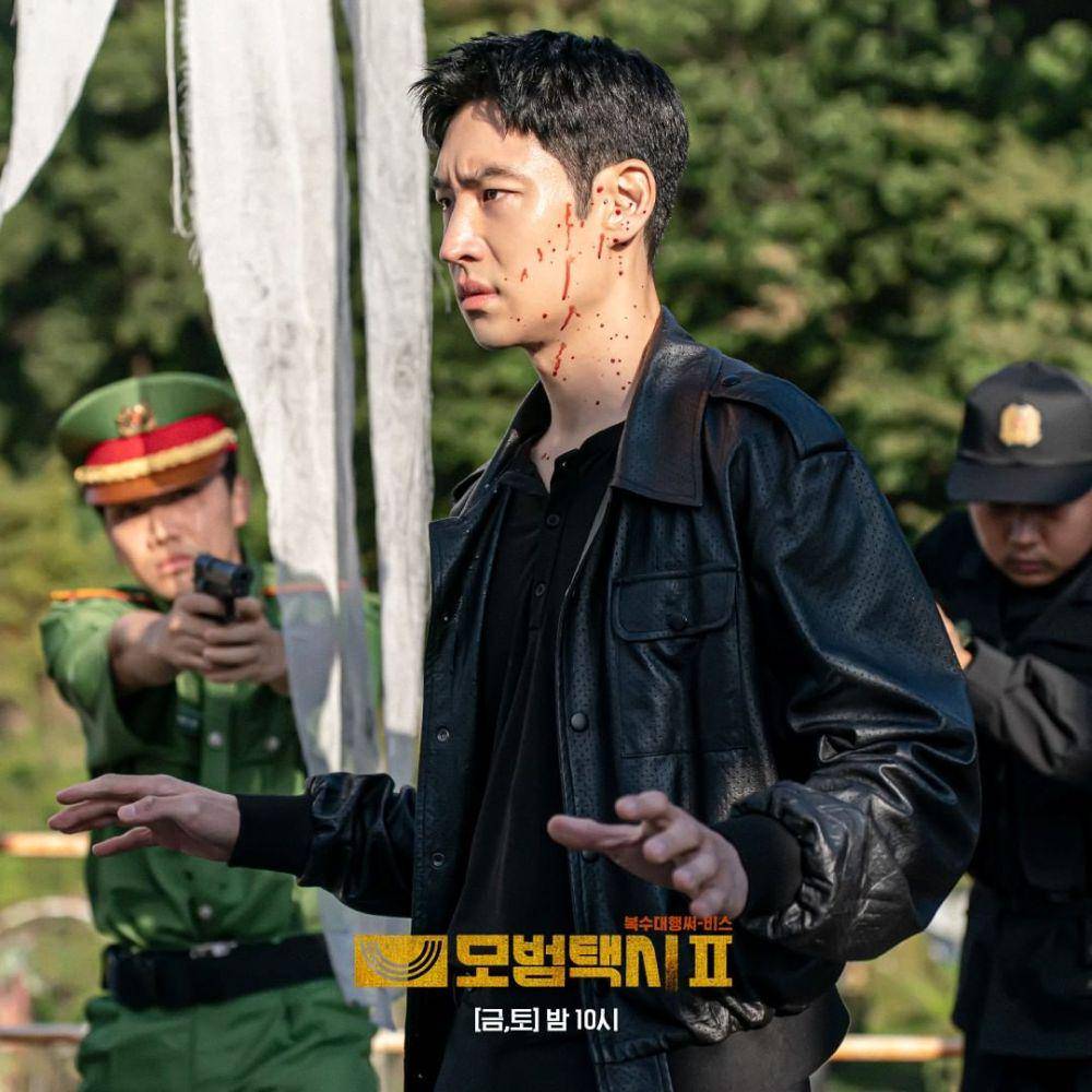 Lee Je Hoon di drama Taxi Driver 2 (instagram.com/sbsdrama.official)