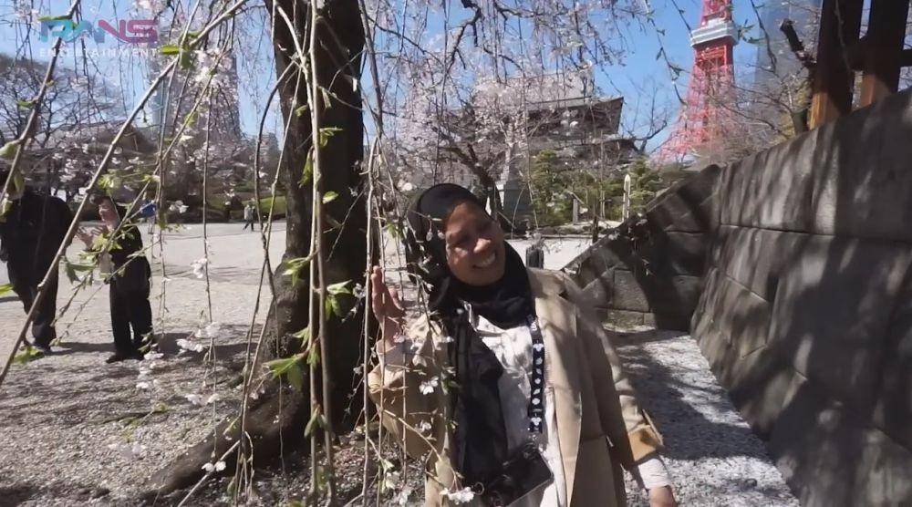 Sus Rini lihat sakura (YouTube.com/Rans Entertainment)
