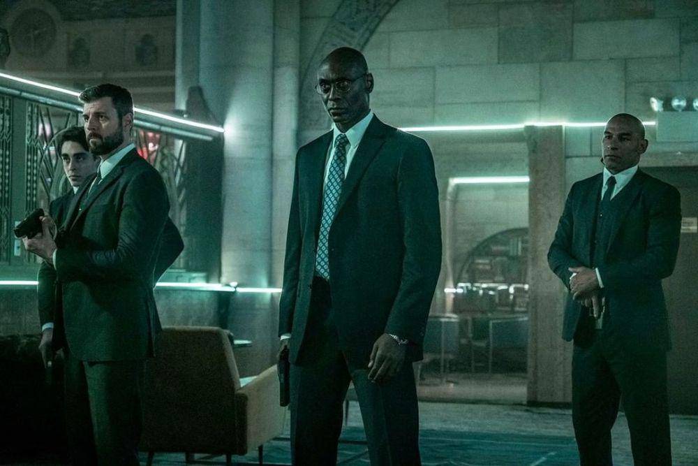 Lance Reddick sebagai Charon di John Wick: Chapter 3 - Parabellum (instagram.com/thereallancereddick)