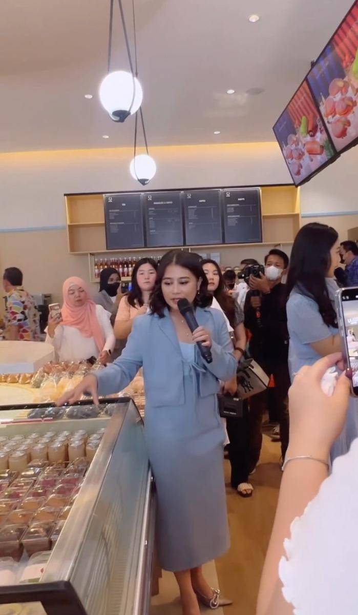 potret toko kue baru milik Prilly Latuconsina (instagram.com/prillylatuconsina96)