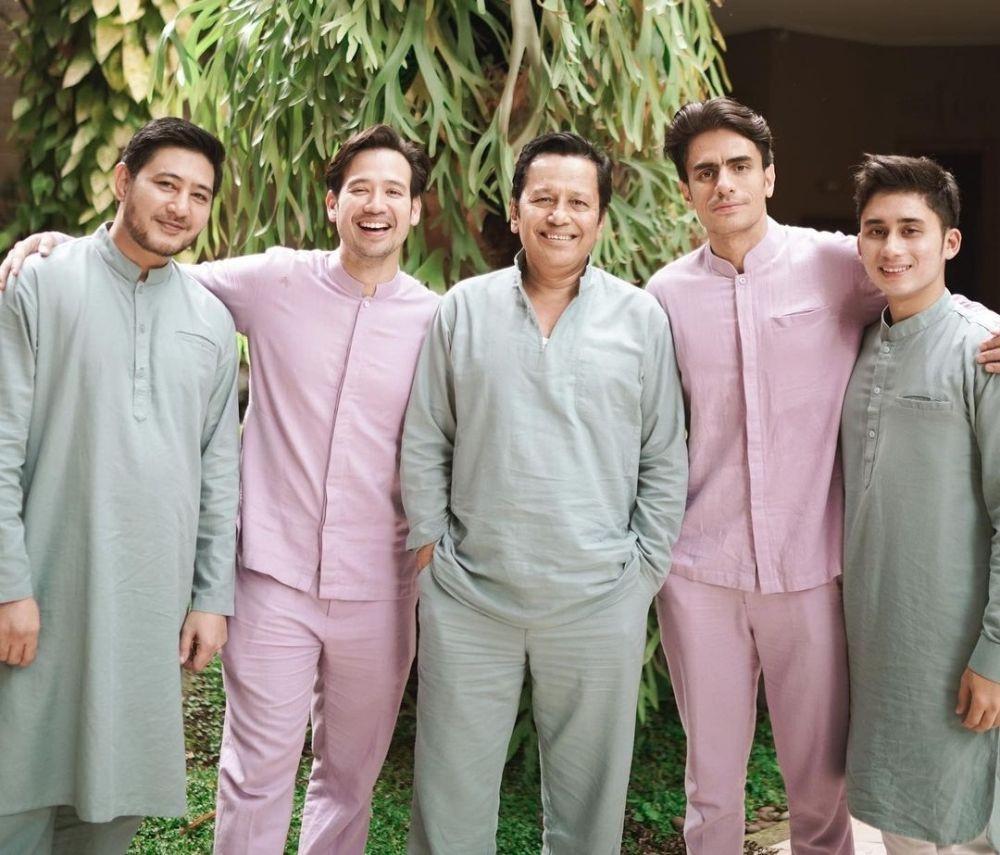 10 Ide Outfit Lebaran Pria 2025 Terbaru, Kimono hingga Etnik