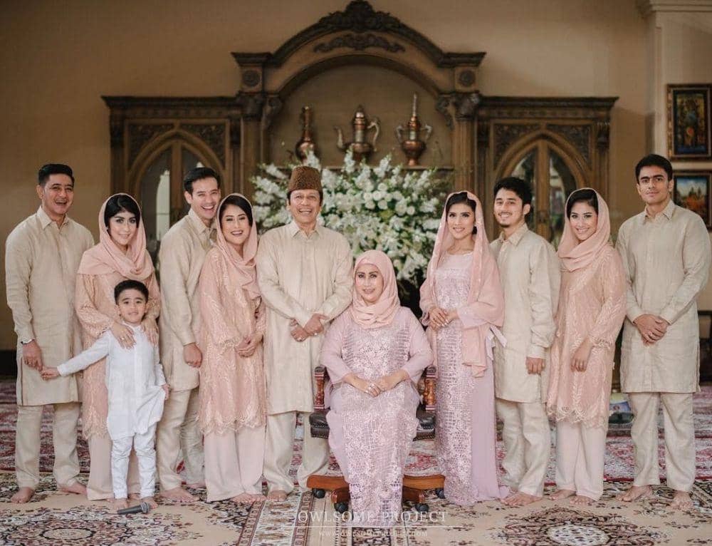 Style kondangan keluarga Alshad Ahmad (instagram.com/citrasadiqah)