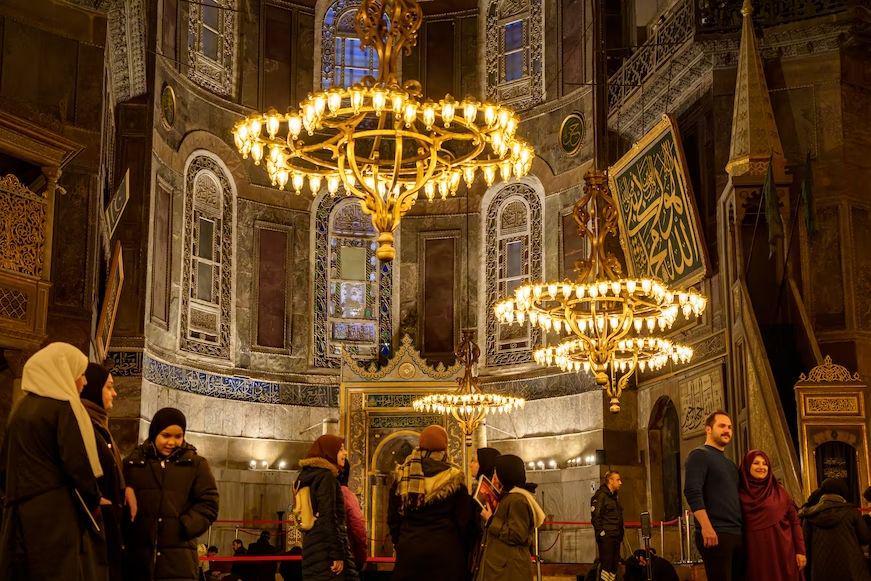 5 Tips Traveling Saat Ramadan agar Nyaman dan Aman