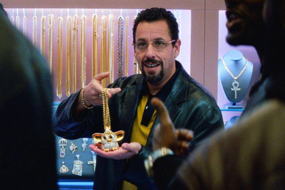 Adam Sandler dalam film Uncut Gems (dok. A24/Uncut Gems)