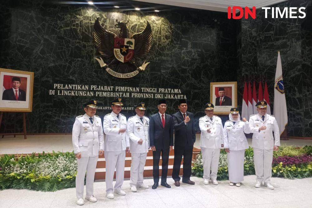 Penjabat (PJ) Gubernur DKI Jakarta Heru Budi Hartono melantik sejumlah pejabat di lingkungan Pemprov DKI Jakarta, Selasa (21/2/2023). (IDN Times/Dini Suciatiningrum)