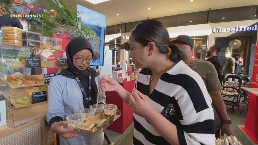 Nagita borong jajanan (YouTube.com/Rans Entertainment)