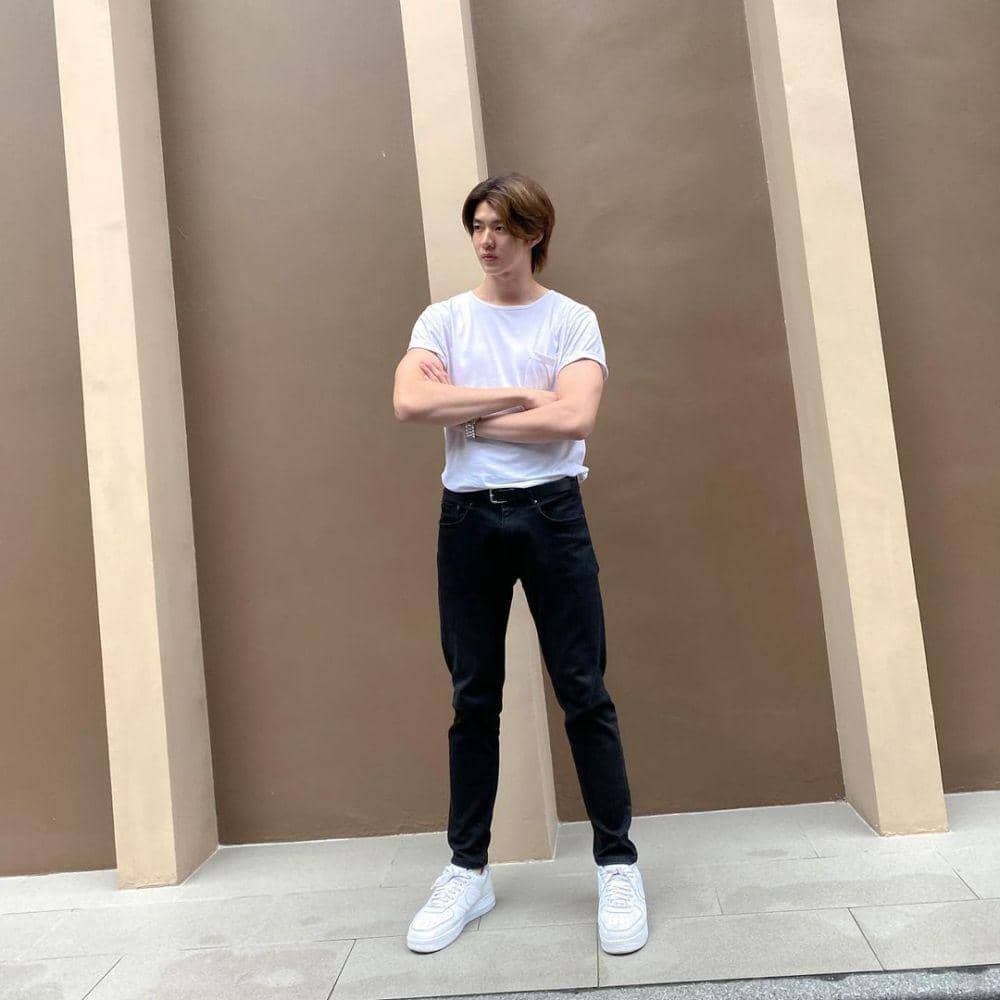 Gaya busana Meen Nichakoon (instagram.com/meennicha8)