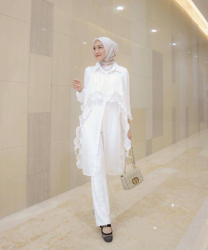 OOTD Melody Prima (instagram.com/melodyprima)