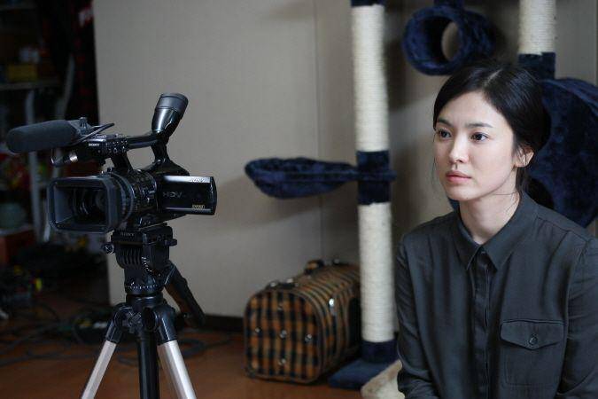 Song Hye Kyo di film A Reason to Live (dok. Lotte Entertainment/A Reason to Live)