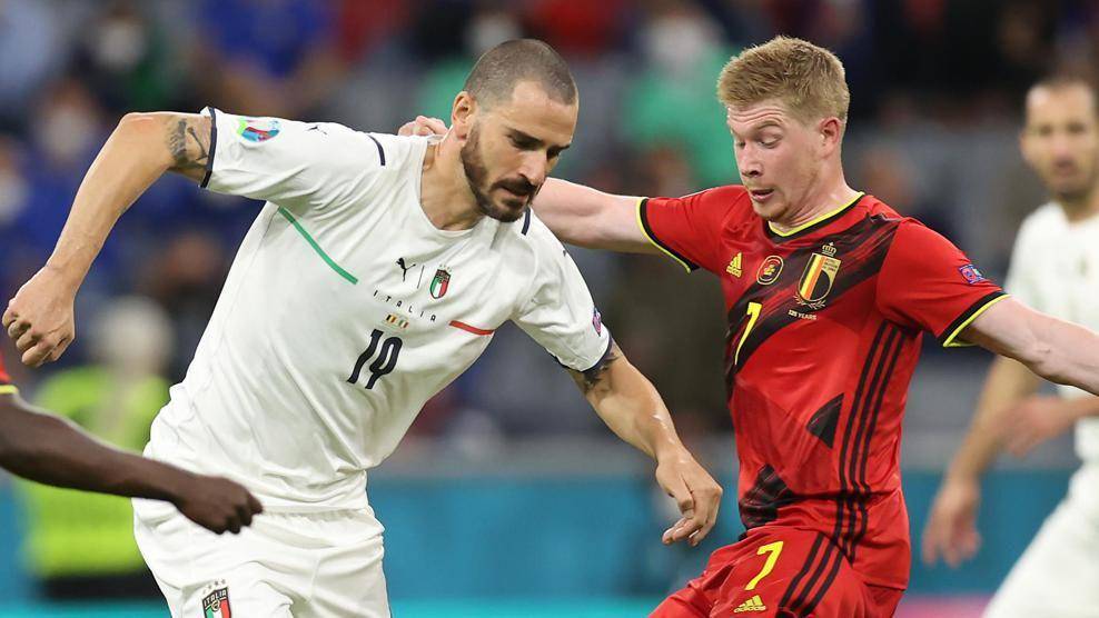 Italia menghadapi Belgia. (uefa.com)