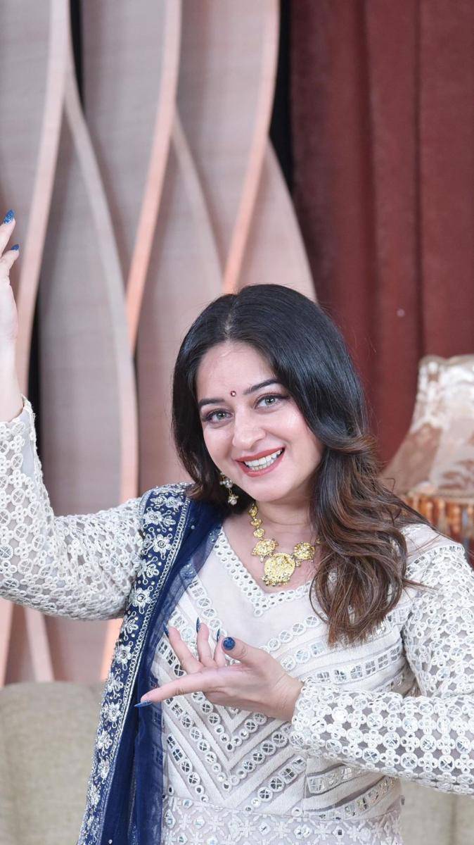 Mahhi Vij Saat di Indonesia (instagram.com/mahhivij