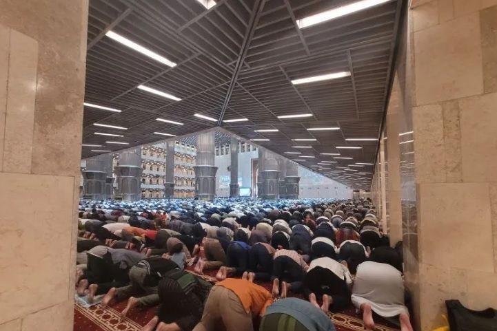 Amalan-Amalan Nabi Muhammad Usai Salat Fardu