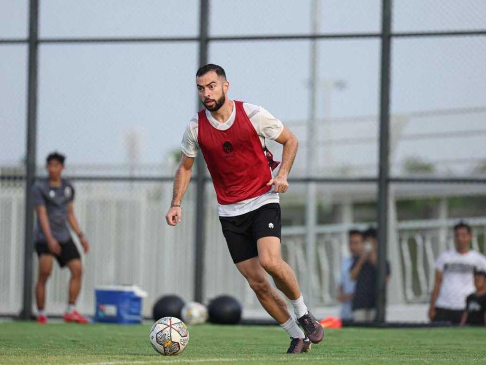 Jordi Amat saat latihan (instagram.com/jordiamat5)