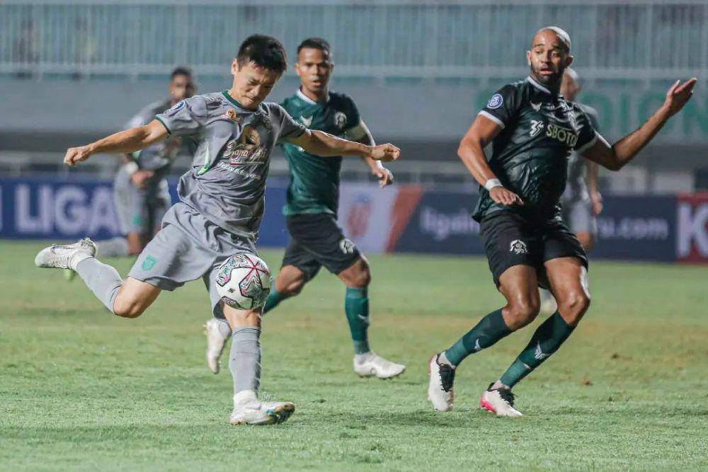 Persebaya saat menghadapi Persikabo 1973 di putaran pertama Liga 1 2022/2023. (instagram.com/officialpersebaya)