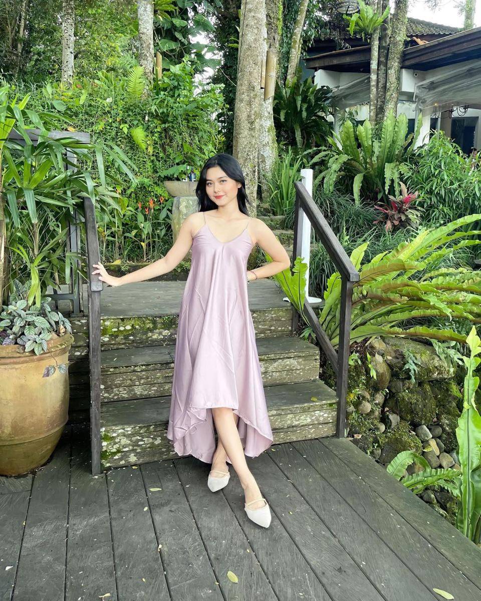 OOTD nongkrong ala Cesen (instagram.com/ceseniy)