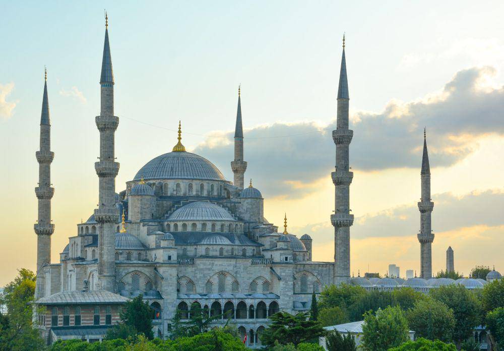 The Blue Mosque (Unsplash.com/Adli Wahid)