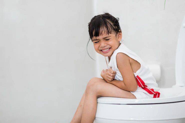 ilustrasi anak yang mengalami sembelit (freepik.com/user850788)