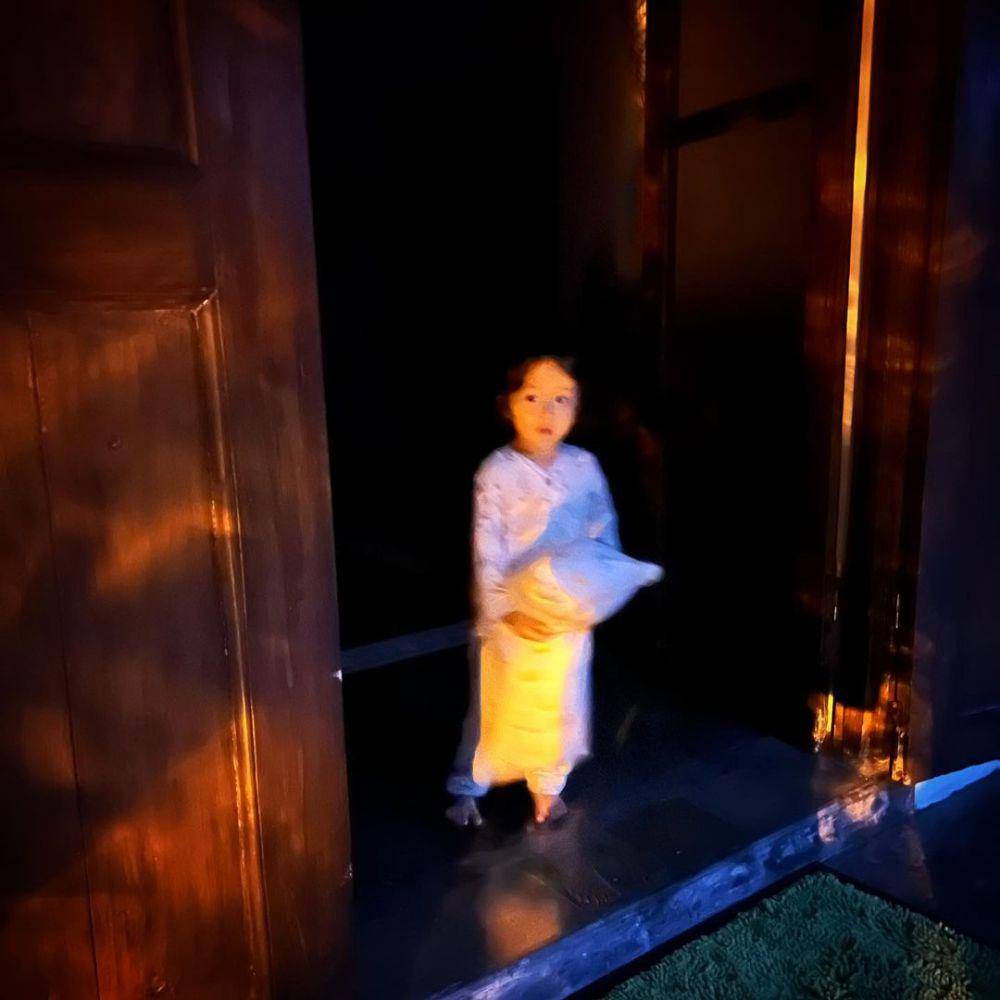 momen Kama bangunin sahur (instagram.com/zaskiadyamecca)