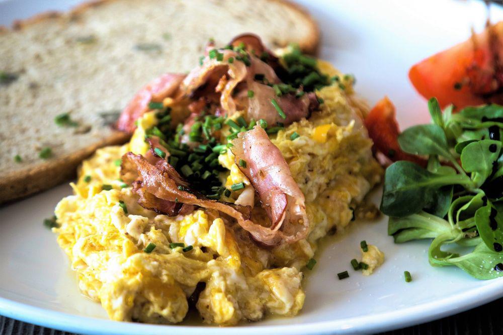 Resep Scrambled Eggs yang Lembut dan Creamy, Begini Caranya!
